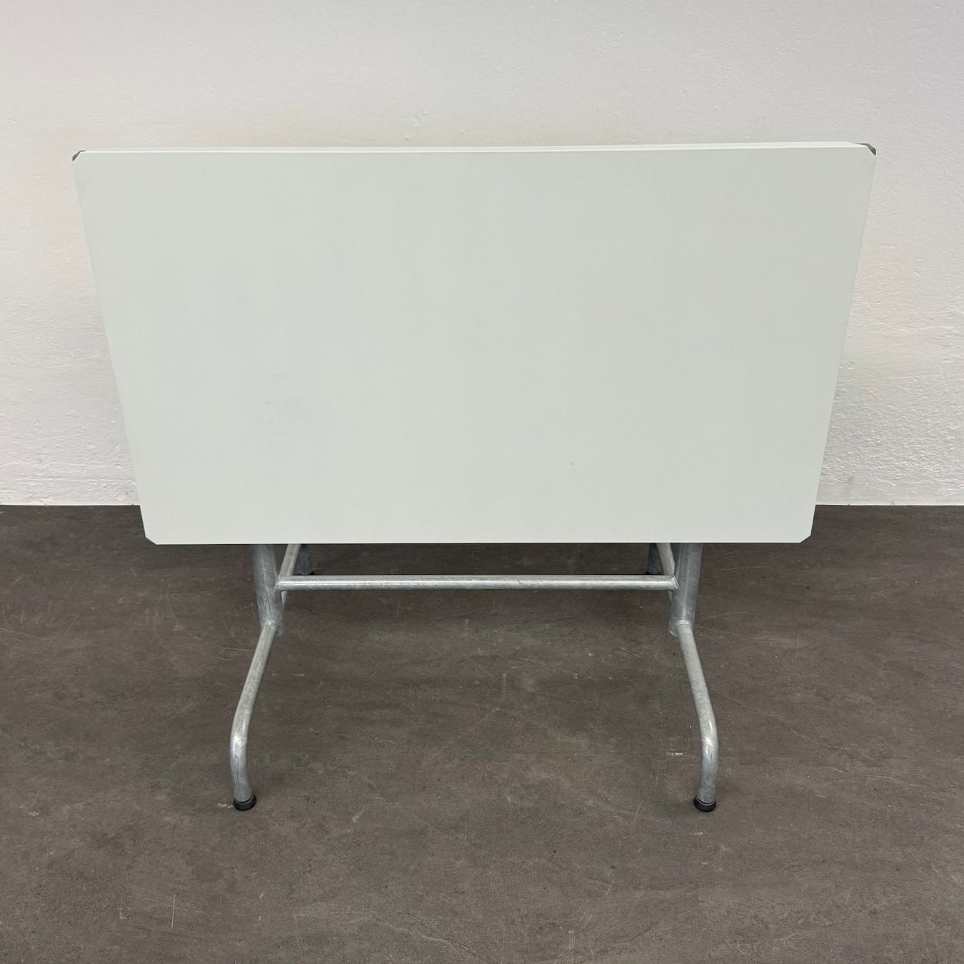 Scrivanie: Moobel Nostalgy Gartentisch – Usato da Schönenwerd venduto da mcofficeshop 5