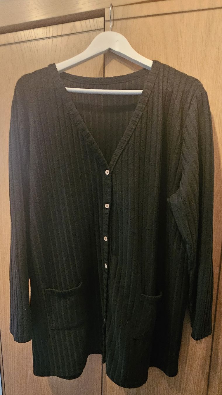 Giacche: Schwarze Strickjacke, Gr. 2XL – Usato da Arbon venduto da Flyaway8
