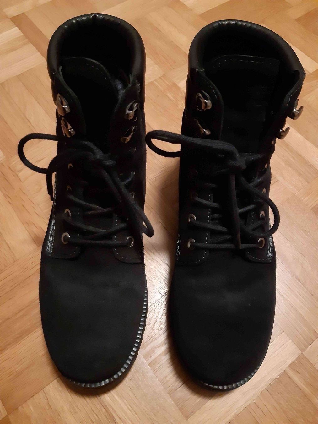 Navyboot Scarpe da donna: Tolle Navyboot Winterstiefeletten, Leder, Gr. 39 – Nuovo (secondo la descrizione) da Olten venduto da Dickbrave 2