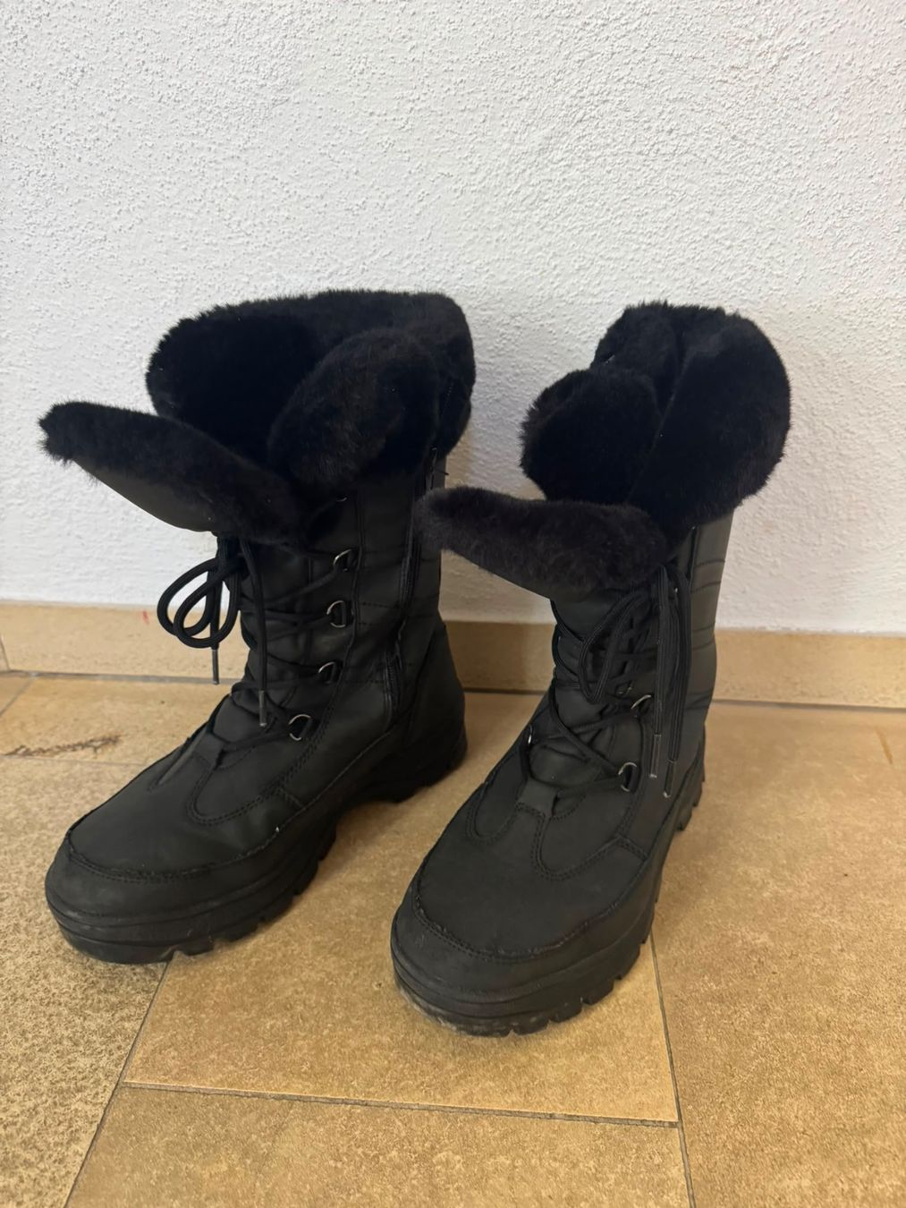 Scarpe da donna: Winterstiefel Gr. 41 – Usato da Tübach venduto da Barbara0082 1