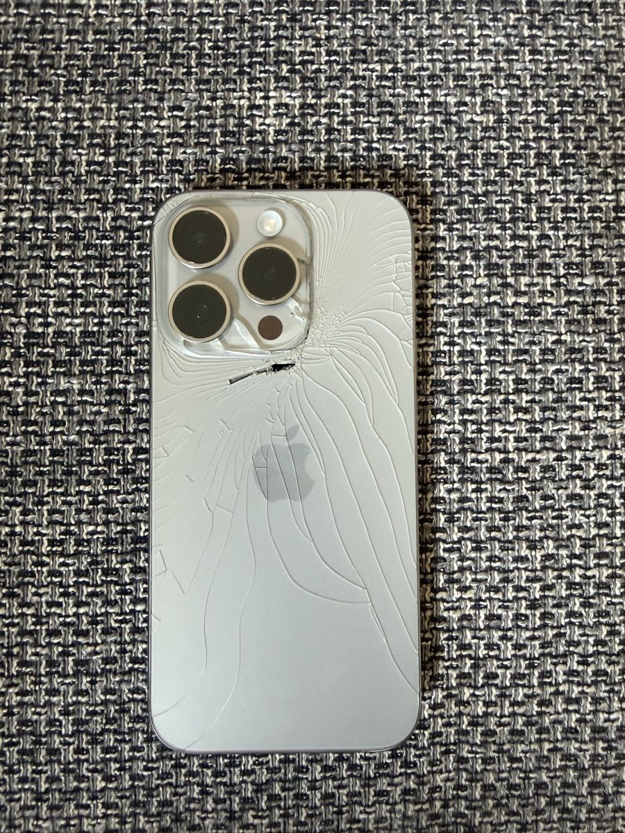 Apple Handys / Smartphones: Iphone 15 Pro 256 GB – Gebraucht aus Vezia von bumby90 1