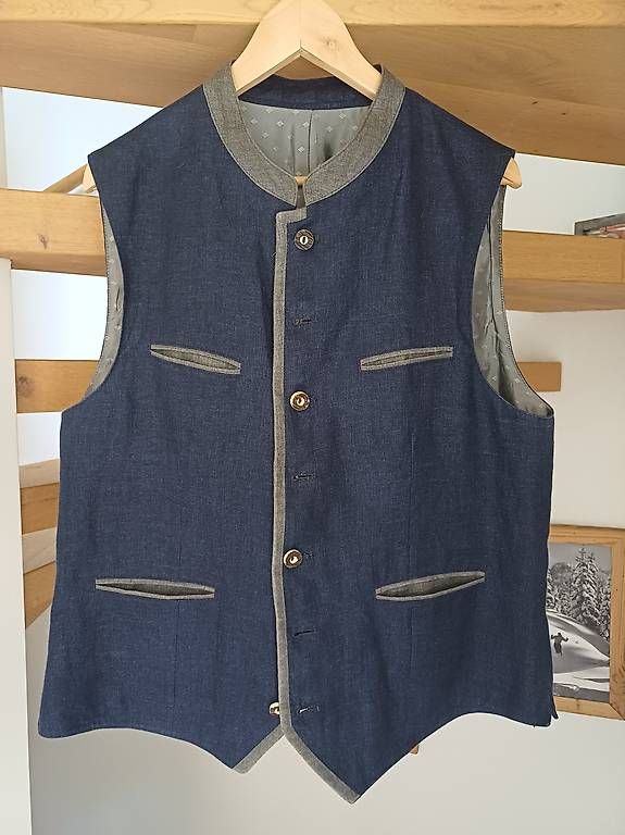 Gilet & Giacche: Gilet – Usato da Betschwanden venduto da Jukon