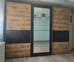 Grande armoire, 3 portes coulissantes