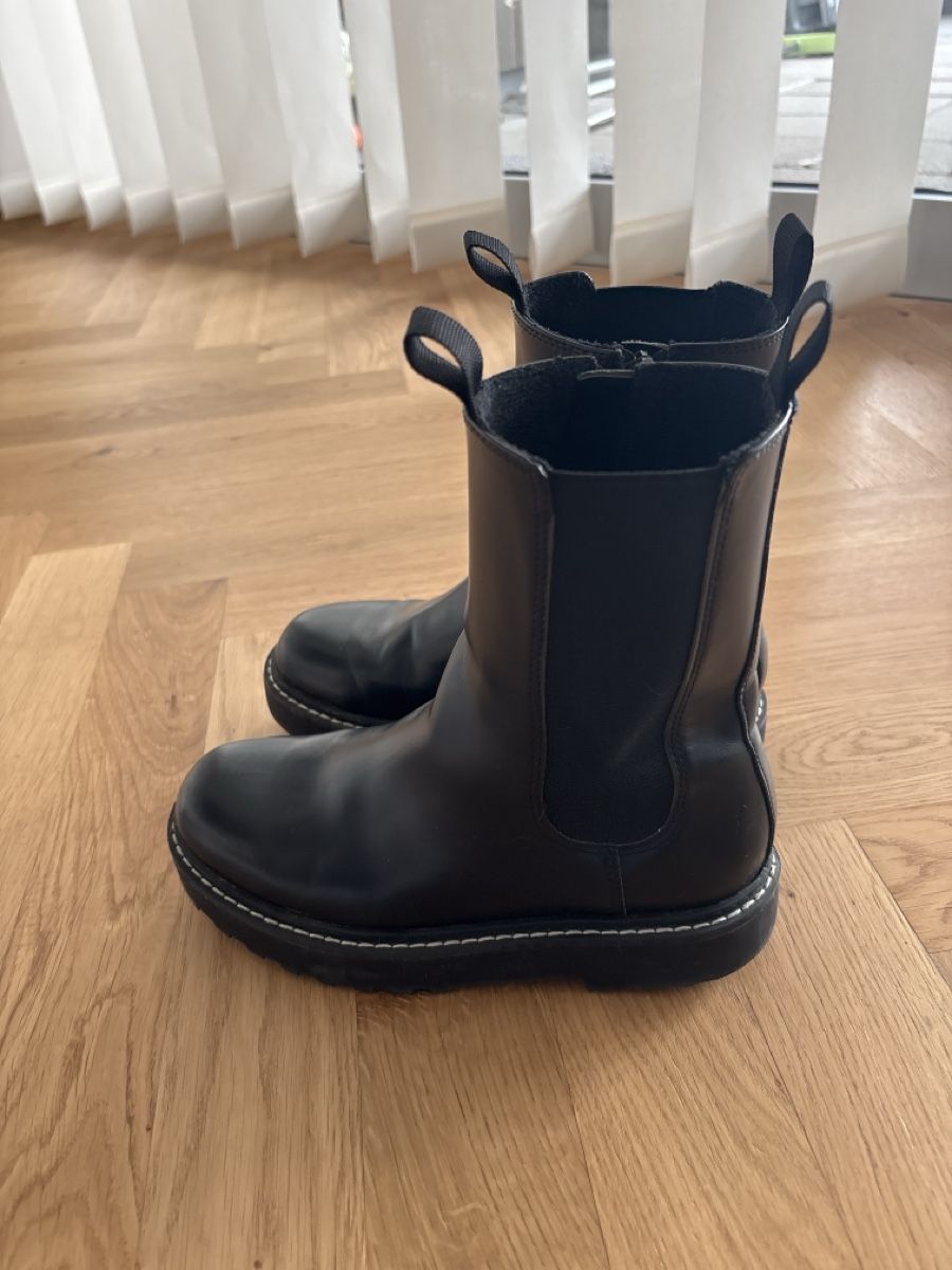 H&M Scarpe per ragazze: Boots von H&M, Grösse 34 – Usato da Wohlen AG venduto da Michi761 2