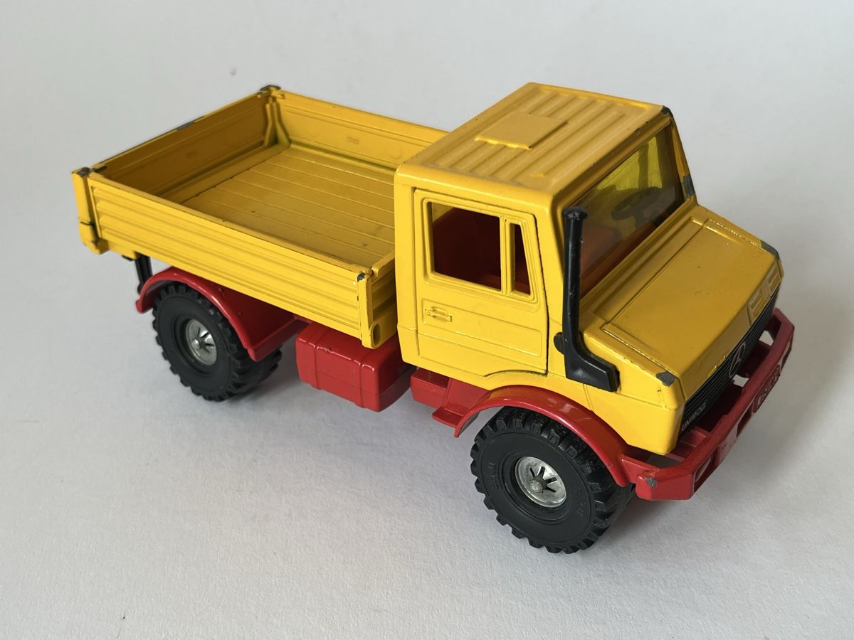Siku Modellini d'auto: SIKU Unimog 1:24 – Usato da Aeugst am Albis venduto da Capricornus310 1