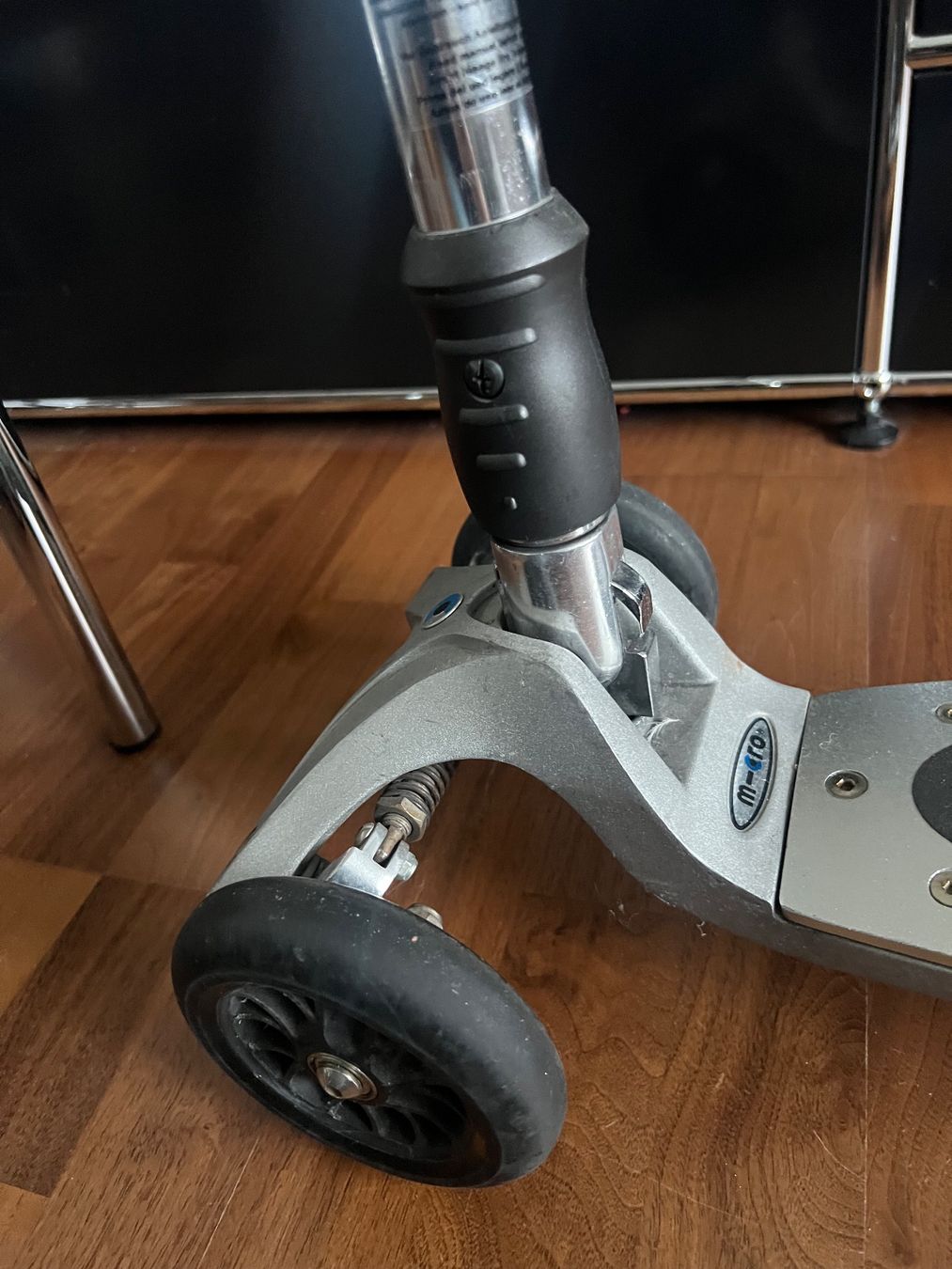 Micro Kickboard: Micro Scooter Kickboard Compact Silber – Usato da Jona venduto da Sariksa 4