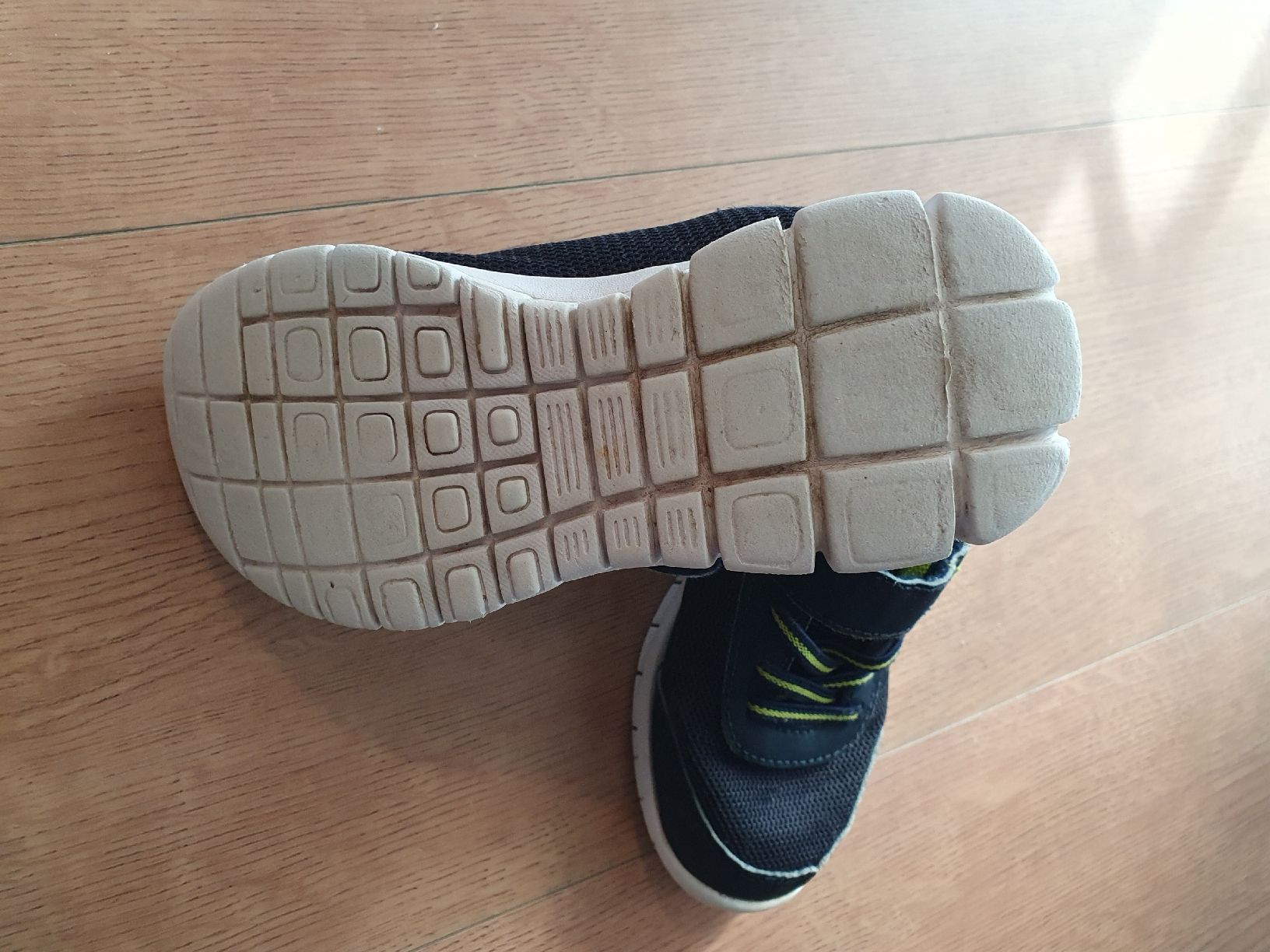 Dosenbach Scarpe per ragazzi: Turnschuhe Vty Gr 29 – Usato da Niederönz venduto da STI88 2