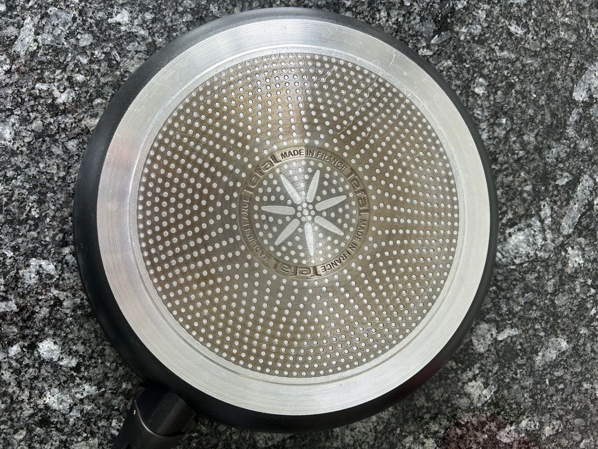 Tefal Padelle: Tefal Bratpfanne 32cm Schwarz  – Nuovo (secondo la descrizione) da Zürich venduto da Sophie0569 2
