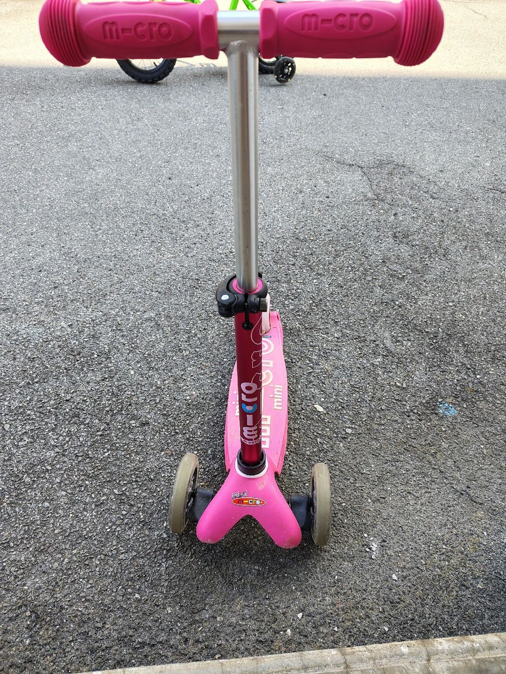 Micro Kickboard: Monopattino Mini Micro rosa usato – Gebraucht aus Emmetten von edm_g6rc 4