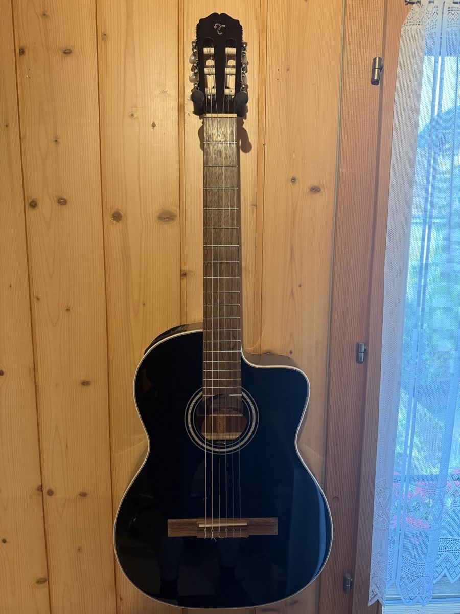 Takamine Musikinstrumente: Takamine Konzertgitarre GC2CE-B – Neu (gemäss Beschreibung) aus Toffen von Samson74