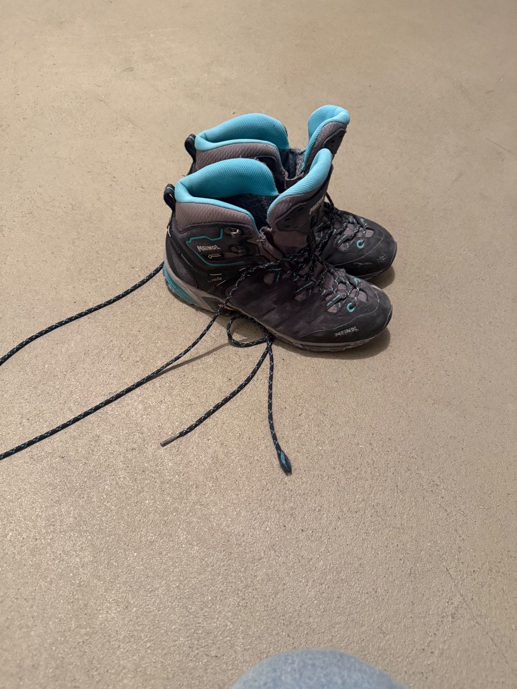 Chaussures garçon: Wanderschuhe – D'occasion à Affoltern am Albis par mir_dqk5 3