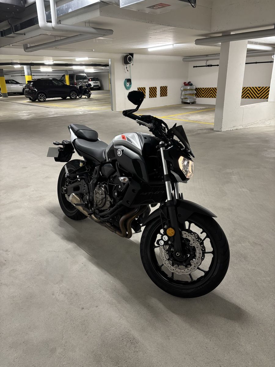 Yamaha Strada: Yamaha MT-07 – Usato da Bäretswil venduto da Wasserrettung 3