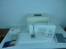 Nähmaschine Bernina 1090 mit Koffer