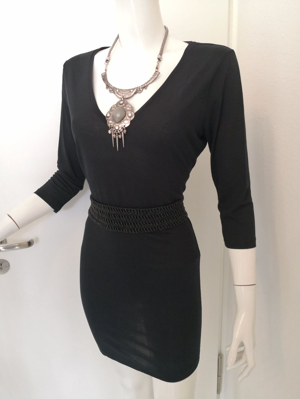 Mango Kleider: 🤩MANGO KLEID SCHWARZ & V-SCHNITT – Neu (gemäss Beschreibung) aus Olten von Naja-Twins-Twins 5