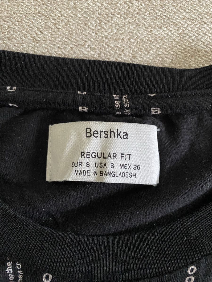 Bershka T-Shirts: T-shirt noir Bershka - Taille S – Gebraucht aus Rossemaison von Carduelis 2