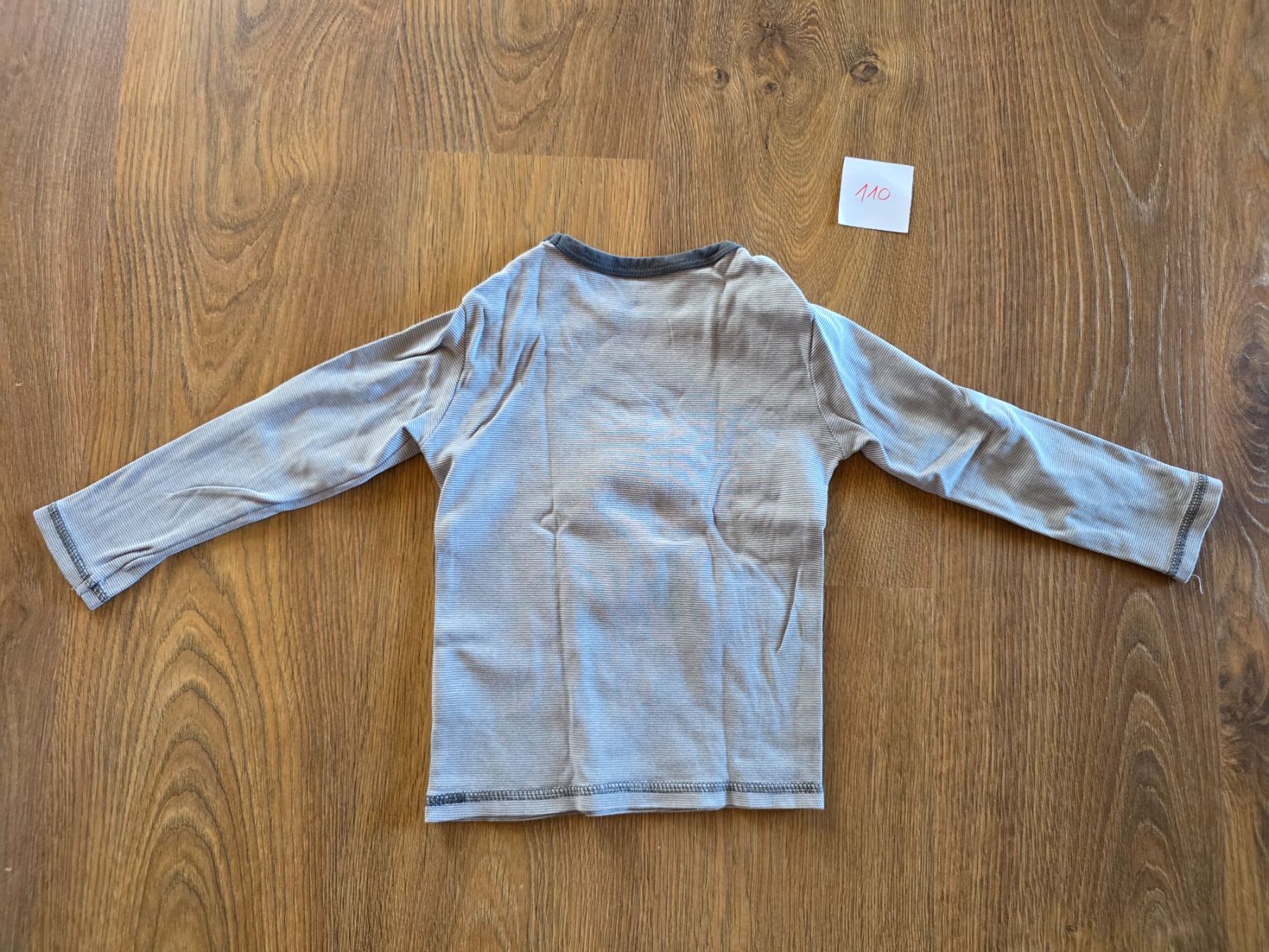 H&M Chemises, T-shirts & Polos: Langarmshirt, Longsleeve H&M Gr. 110 – D'occasion à Nebikon par Japostyle 2