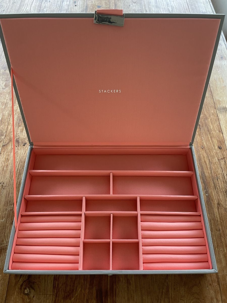 Portagioie: Stackers Schmuckkasten, Schmuckbox, Top Zustand, Grau/Rosa – Nuovo (secondo la descrizione) da Kilchberg ZH venduto da wolken03 1