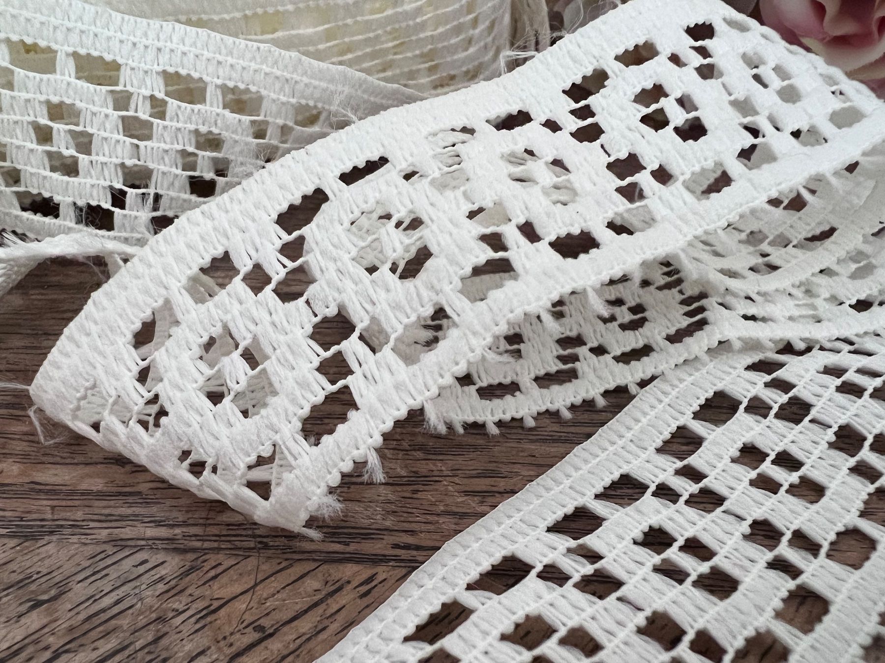 Tessuti: Alte, antike Spitzen - Shabby - 680cm – Nuovo (secondo la descrizione) da Walzenhausen venduto da Cerna007 1