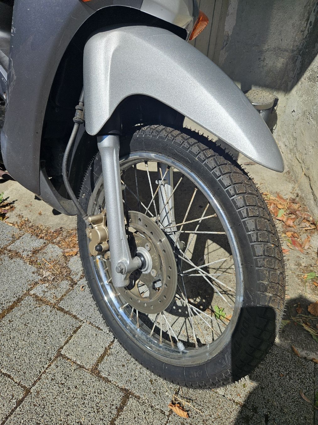 Honda Strasse: Honda Innova 125 Roller Silber – Gebraucht aus Büren zum Hof von Swidmer0 3