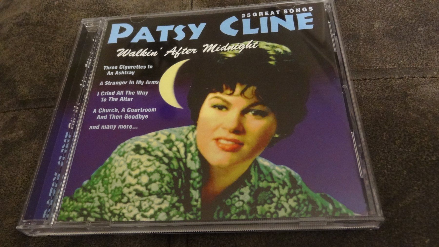 CDs: Patsy Cline -Walkin midnight  CD – Gebraucht aus Olten von Disc-Ausverkauf