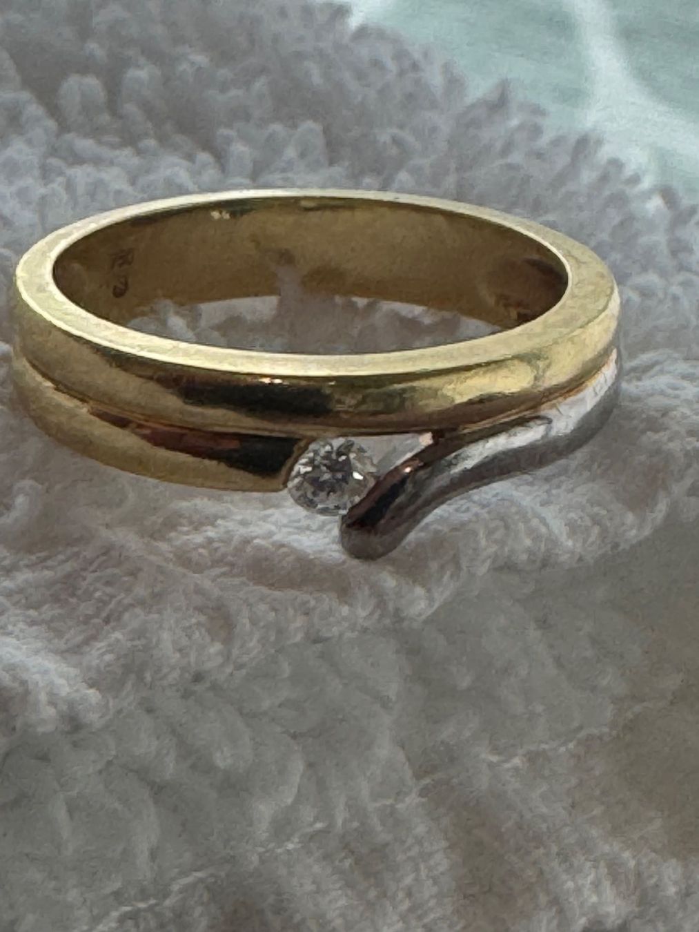 Anelli: Ring 750 GG/WG mit 1 Brillant // ca. Gr. 54 – Usato da Zäziwil venduto da blackpearl