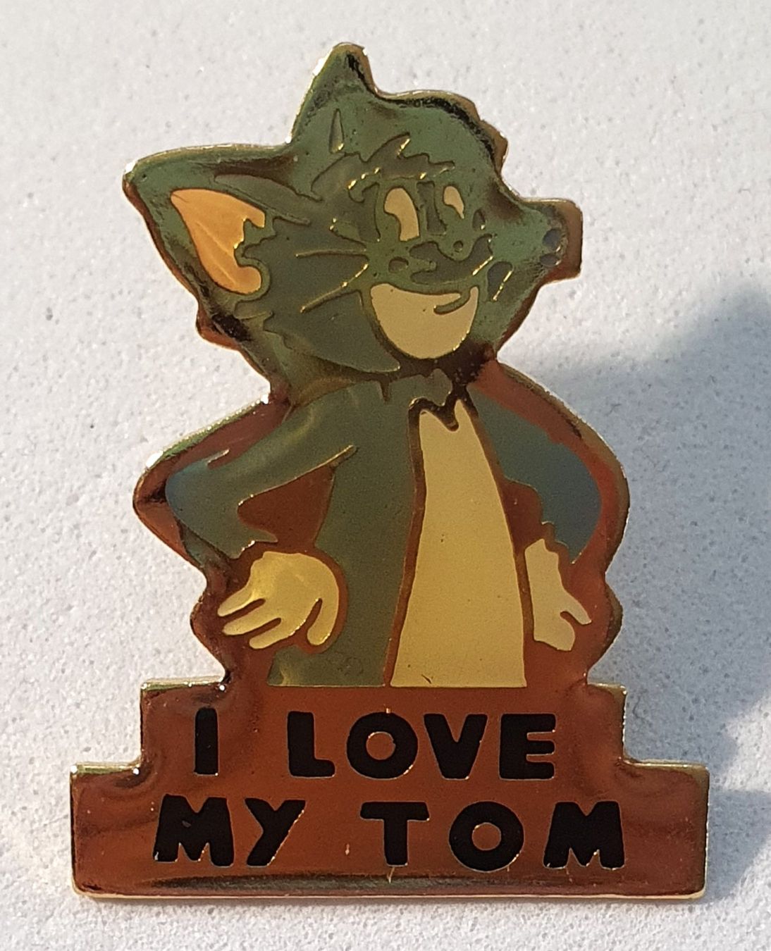 Placchette & Badge: AA775 - Pin Katze I Love my Tom – Usato da Reinach BL venduto da Boston-Verkauf