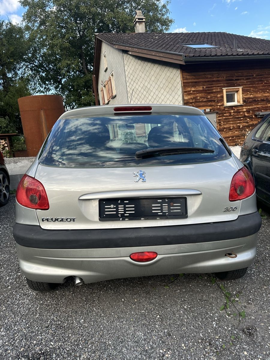 Peugeot Automobili: Peugeot 206 1.4  – Usato da Buchs SG venduto da erd_p25r 1