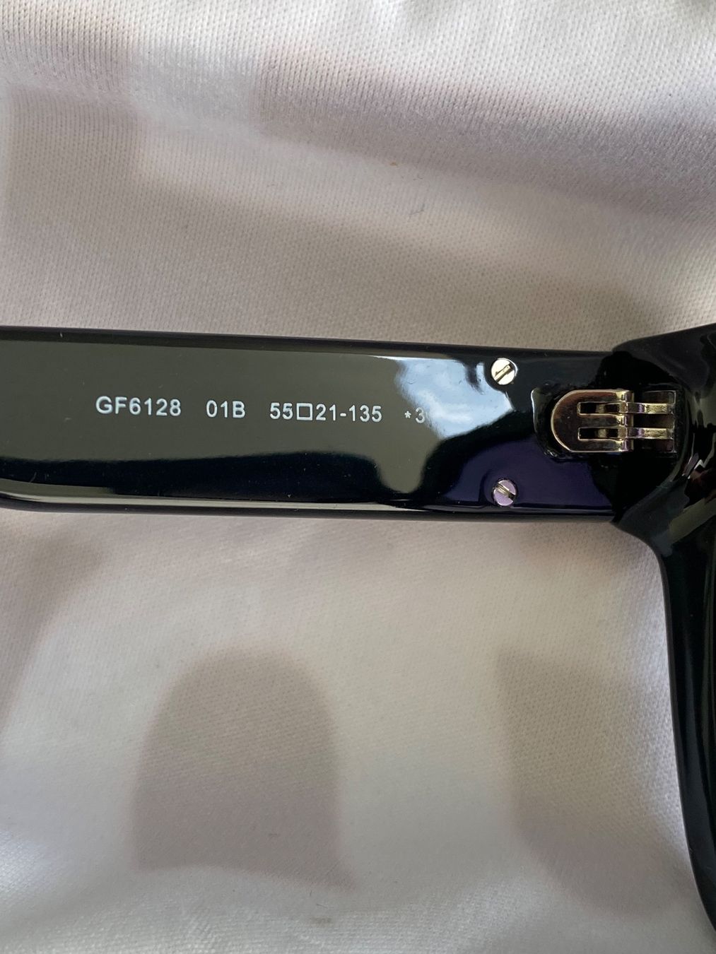 Guess Occhiali & Lenti: Guess Sonnenbrille Damen – Nuovo (secondo la descrizione) da Ehrendingen venduto da Uxaxa 6