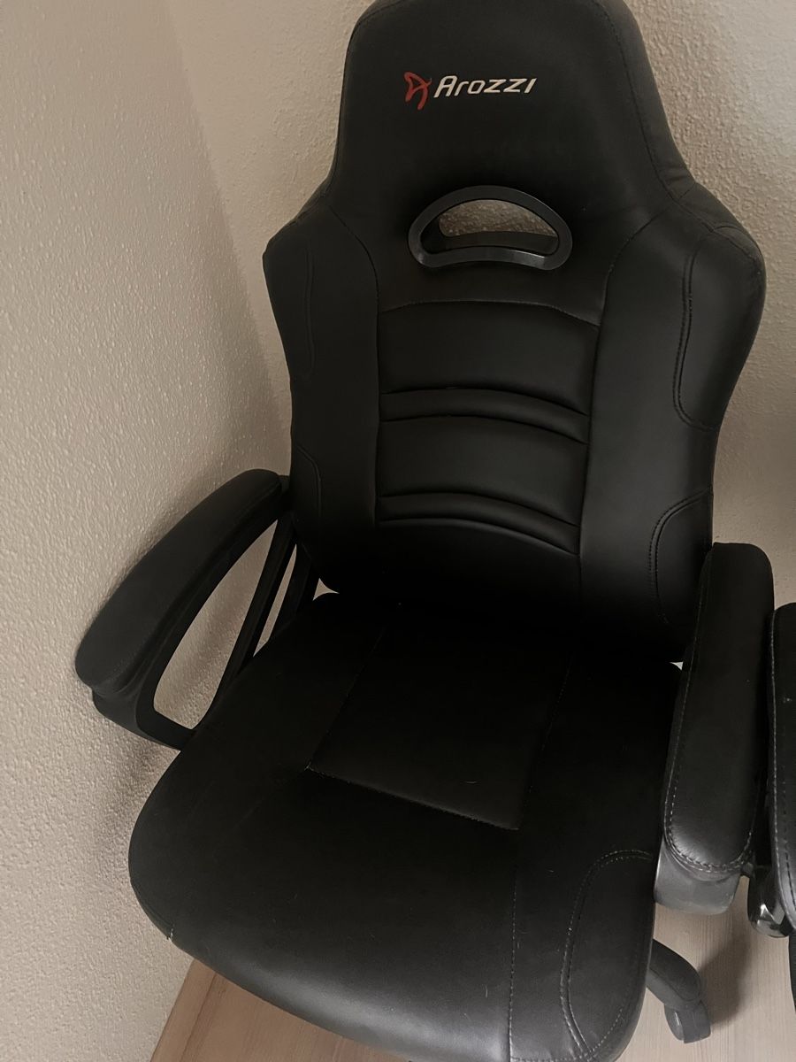Stühle: Due sedie da gaming Arozzi nero e giallo, usate – Gebraucht aus Niederwil SG von alfio98 2