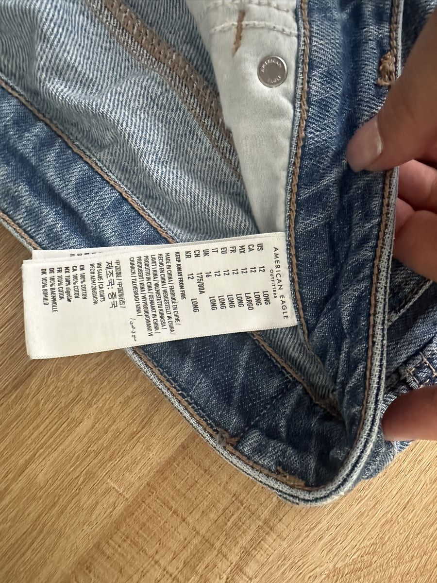 American Eagle Jeans: American Eagle Mom Jeans – Usato da Zürich venduto da gryffindor_aurorin 2