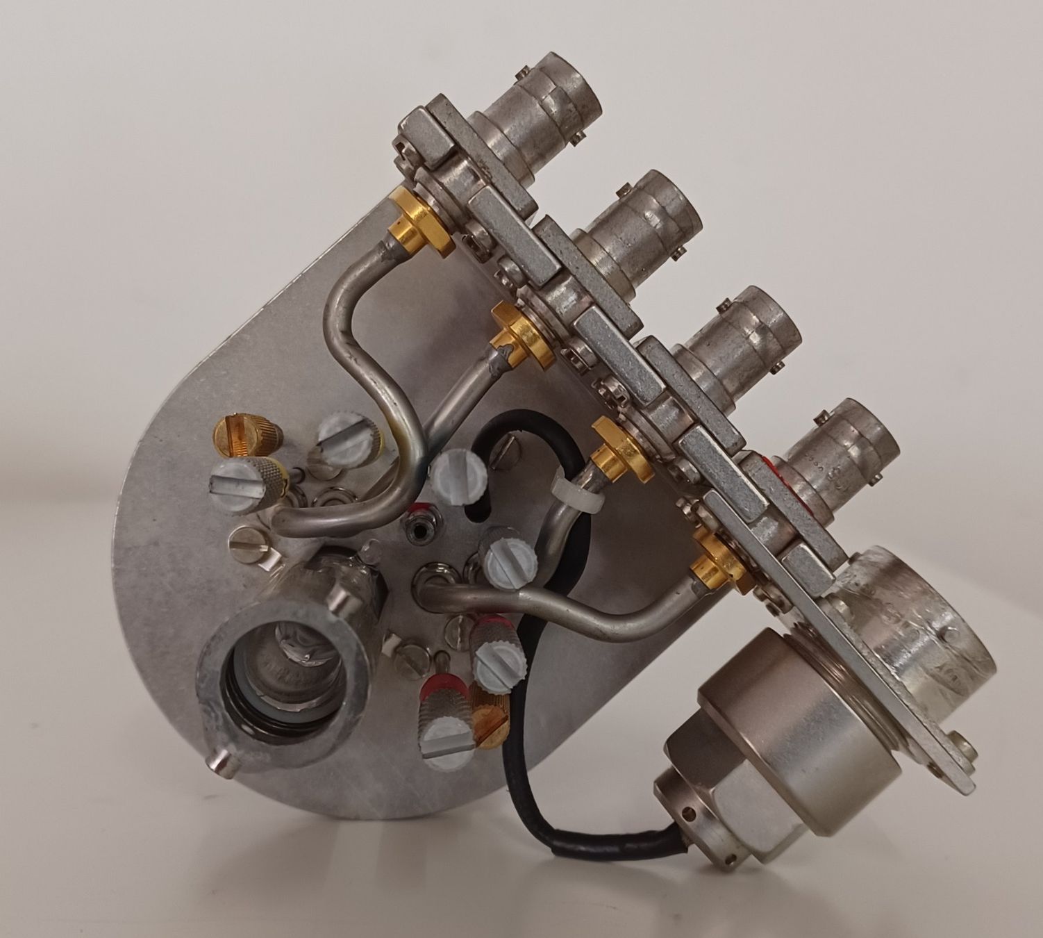 Accessori da laboratorio: Bruker NMR Probe – Usato da Niederdorf venduto da LeptonAG_Labor 1