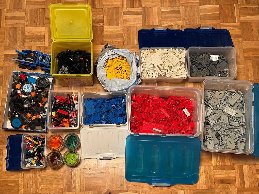 Jouets: Grosse Lego Konvolut Sammlung nach Farben sortiert – D'occasion à Zürich par nat_zv58