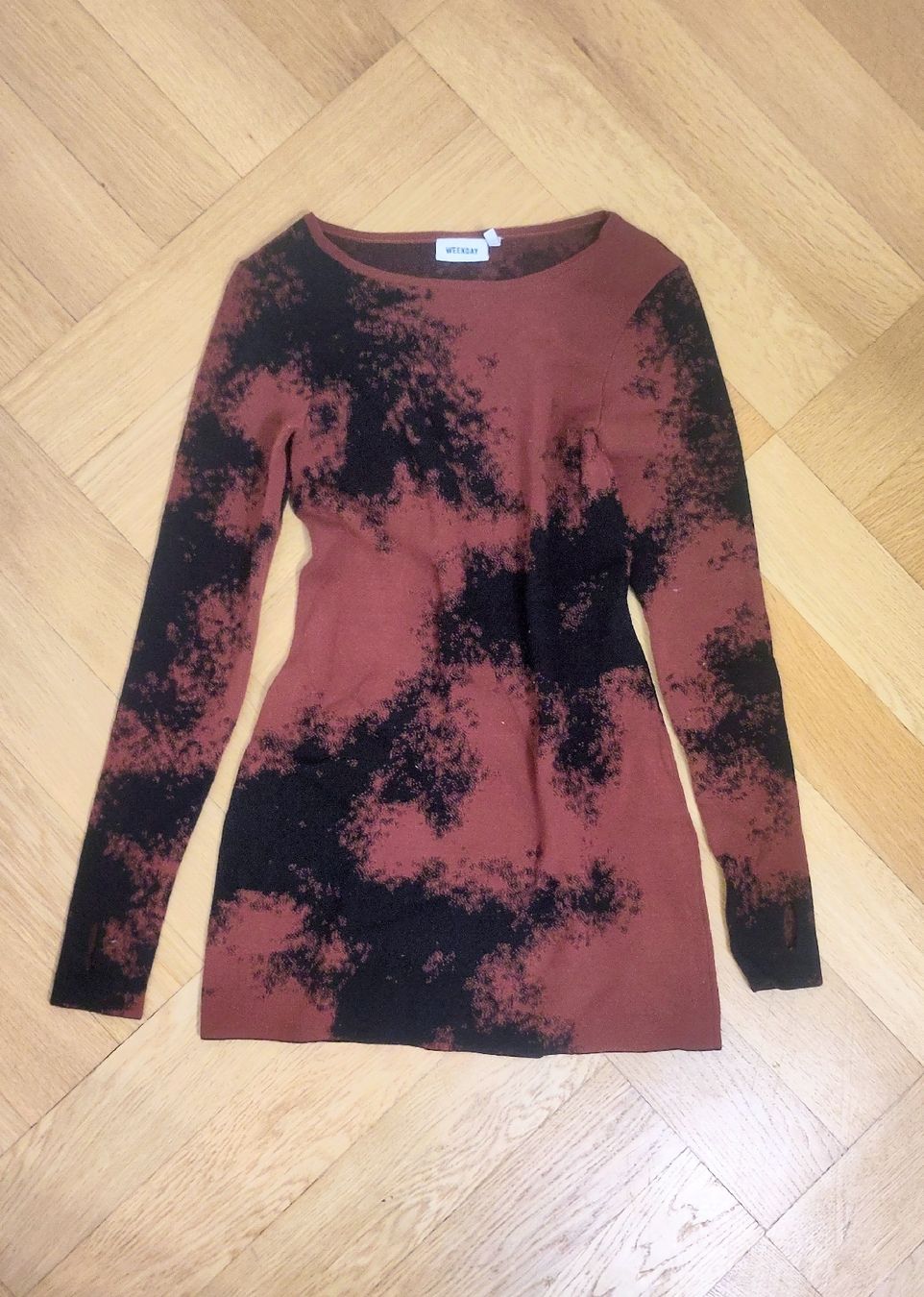 Weekday Vestiti: Weekday Kleid Weinrot – Usato da Chur venduto da joybroki