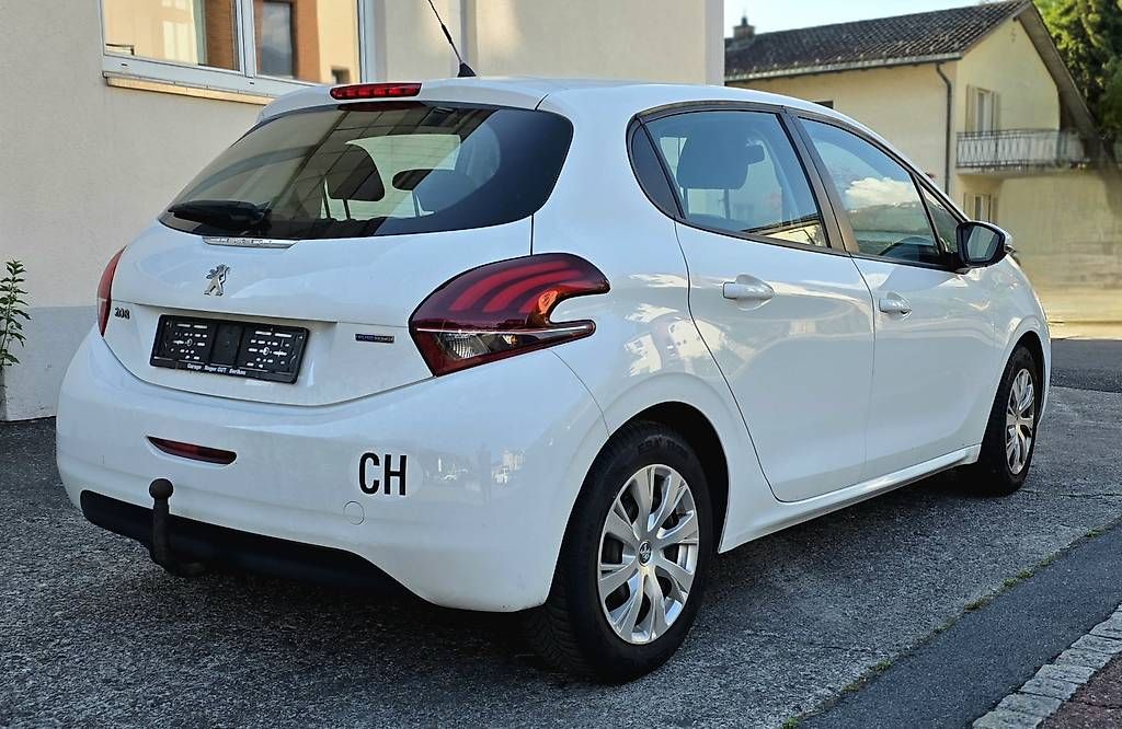 Automobili: Peugeot 208 1.2 VTi PureTech – Usato da Heiligkreuz (Mels) venduto da Beyond-Auto 4