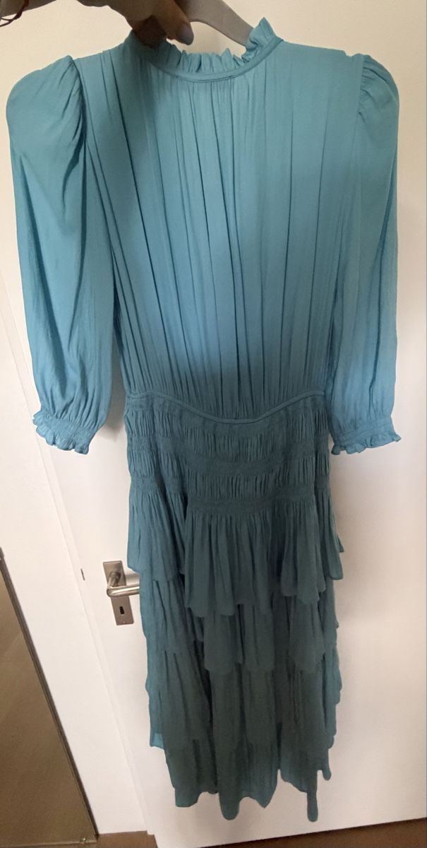 Maje Robes: Maje Kleid blau 36-38 – D'occasion à Basel par RausindieNatur 7