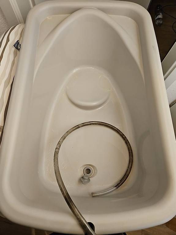 Baignoires: Baignoire pour bébé  – D'occasion à Sugnens par san_786r 1