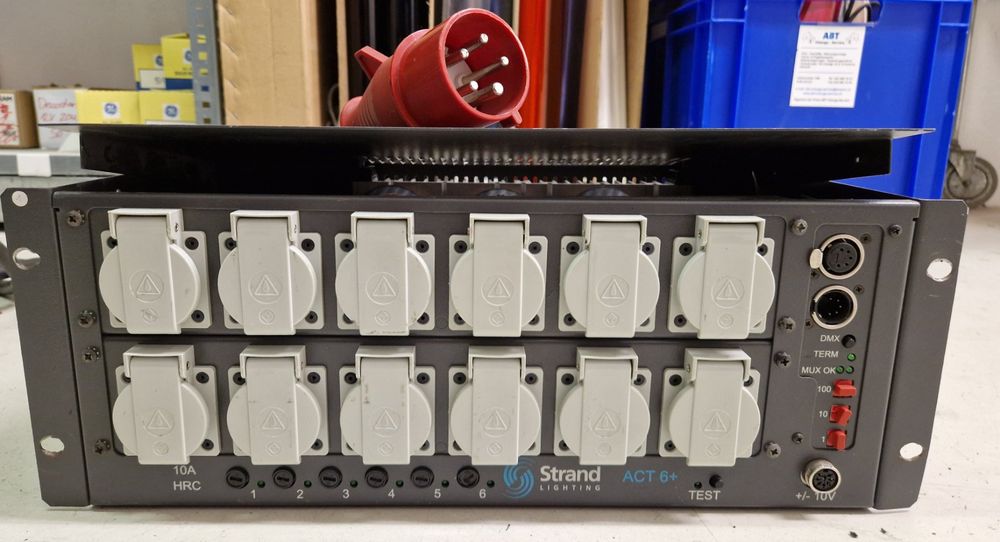 Strand Lighting ACT 6+ Stromverteiler Kaufen auf Ricardo