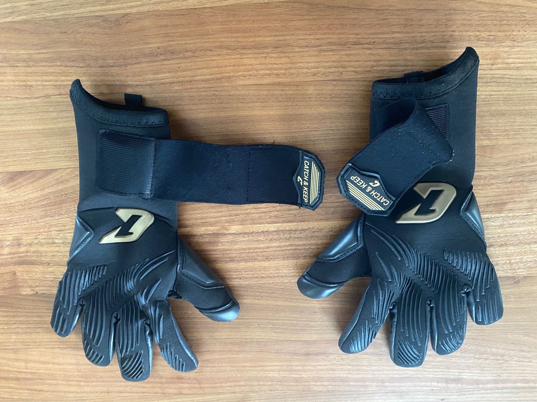 Guanti & manicotti: Catch and keep / INVICTUS BLACK GOLD Torwarthandschuhe – Nuovo (secondo la descrizione) da Brislach venduto da hotbird11
