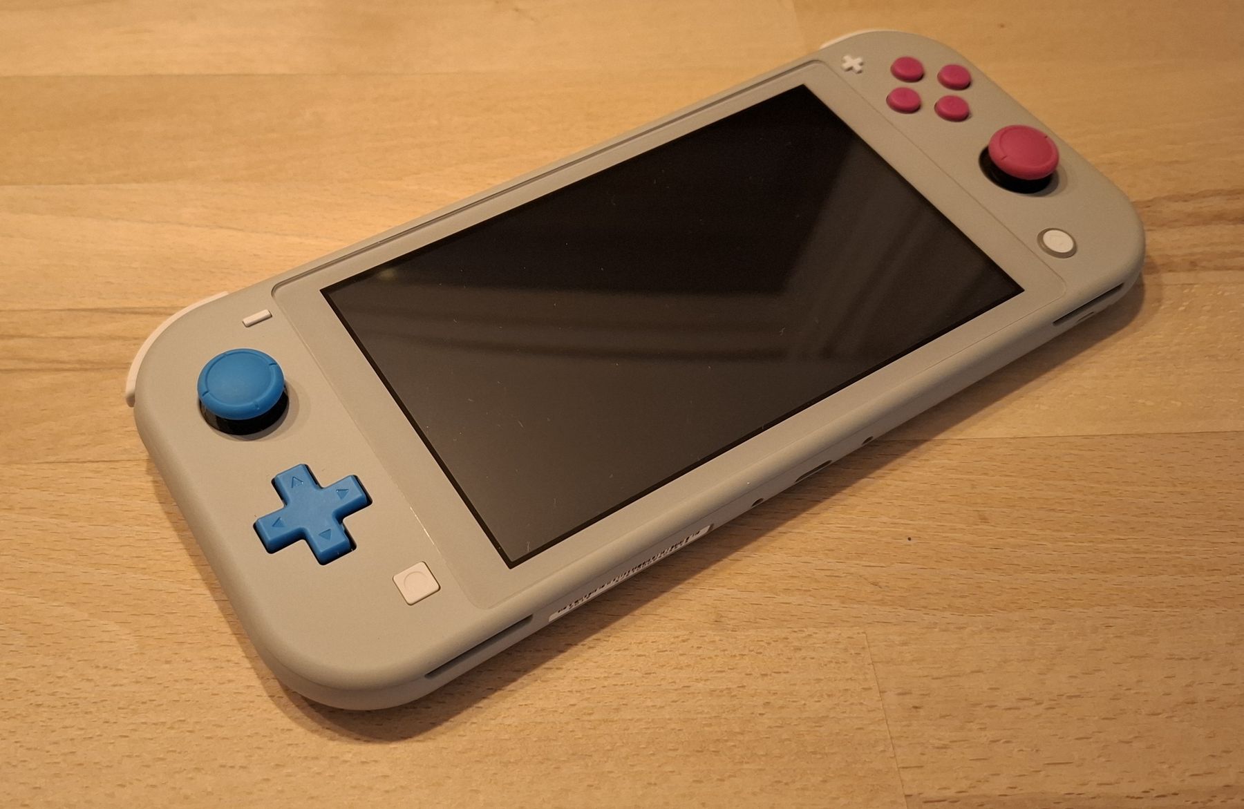 Nintendo Console: Switch Lite - Pokemon Zacian & Zamazenta Edition. – Usato da Nottwil venduto da Jonbo9 6