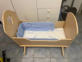 Baby-Wiege aus Holz