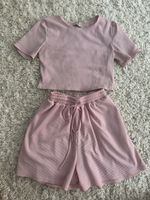 Pink ribbed crop top & shorts set, perfect for summer! 🌸