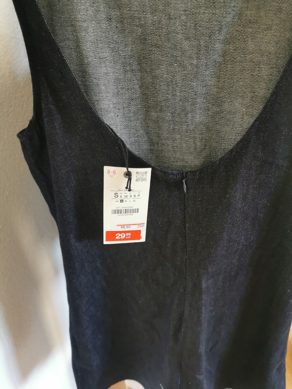 Kleider: Jolie robe s – Gebraucht aus Fribourg von chi_j8yw 2