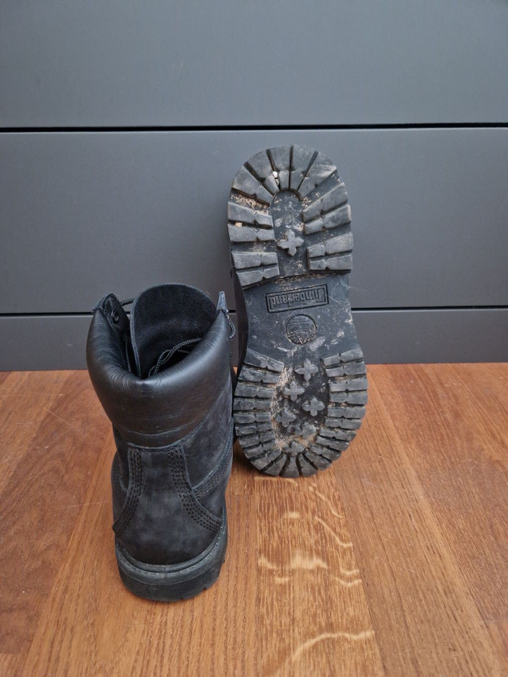 Timberland Scarpe da donna: Timberland Boots schwarz Gr. 37,5 – Usato da Frauenkappelen venduto da sarahgygax_ 2