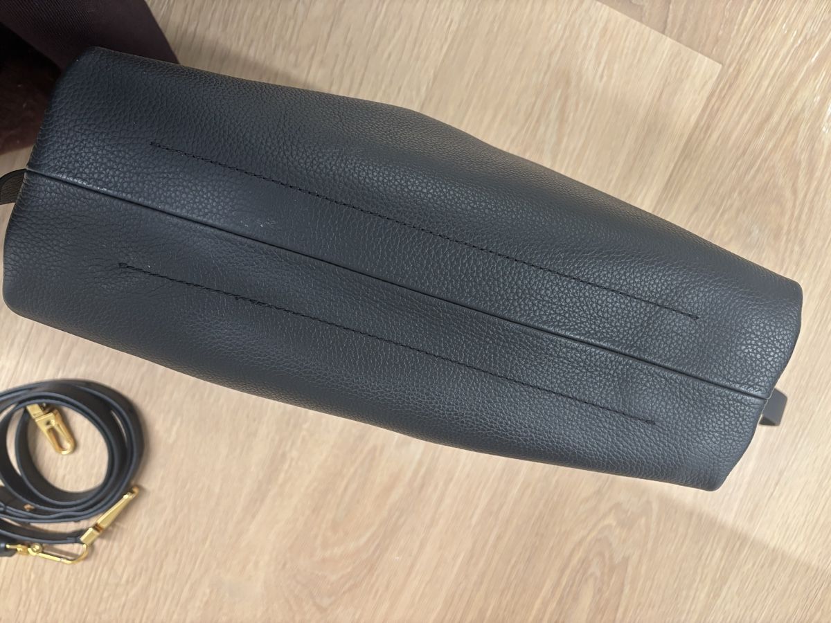 Coccinelle Borse da donna: Coccinelle Boheme, medium, schwarz – Usato da Schönenberg ZH venduto da CorsoBaccarini 5