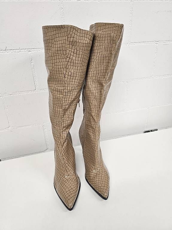 Scarpe da donna: NEU Stiefel beige / braun Gr. 41 – Usato da Luzern venduto da Donky_king 2