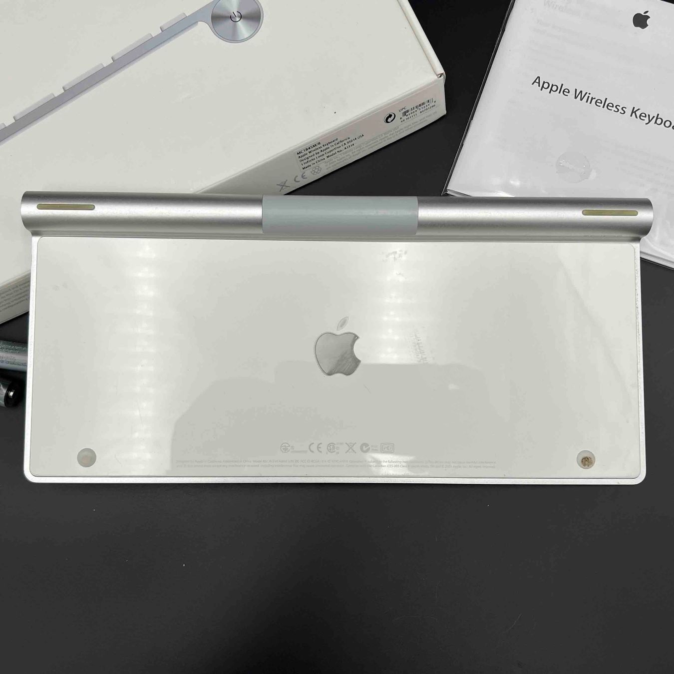 Apple Tastiere: Apple Wireless Keyboard Model A1314 Bluetooth gebraucht – Usato da Häusernmoos venduto da adlerfedern 2
