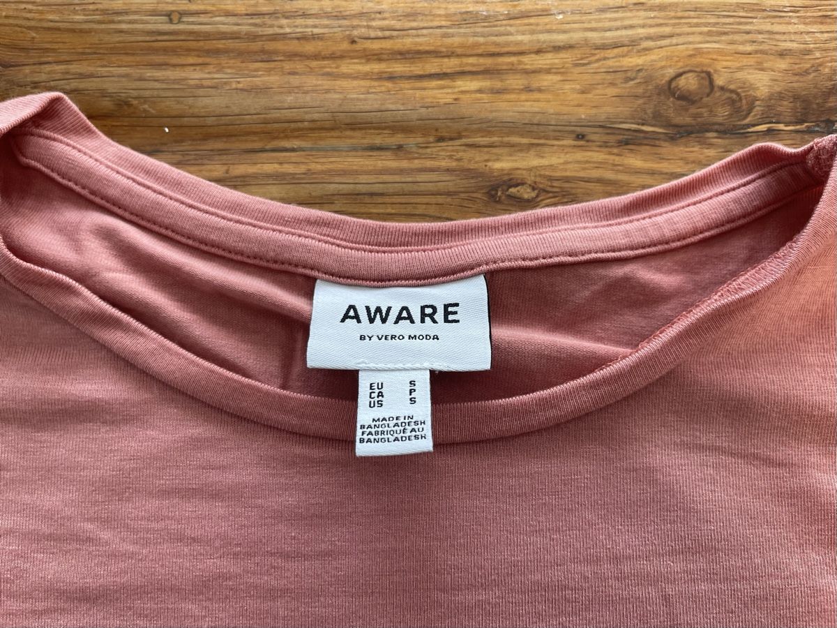 T-Shirts: NEU: Aware T-Shirt Gr. S – Neu (gemäss Beschreibung) aus Buchrain von Sunny026 2