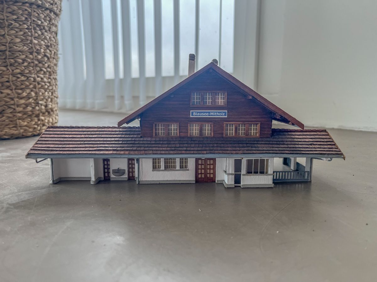 Modellini di ferrovie: Blausee Mitholz Tiptopmodell – Usato da Font venduto da TrainspottersuisseHo 1
