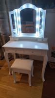schöner Schminktisch, weiss, neuwertig, mit Licht, NP 300.00