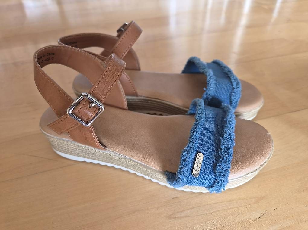 Esprit Scarpe per ragazze: Schicke Sandalen, Esprit, Gr.31 – Usato da Russikon venduto da i_laura